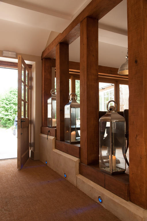 The Wychwood Inn Shipton under Wychwood ภายนอก รูปภาพ