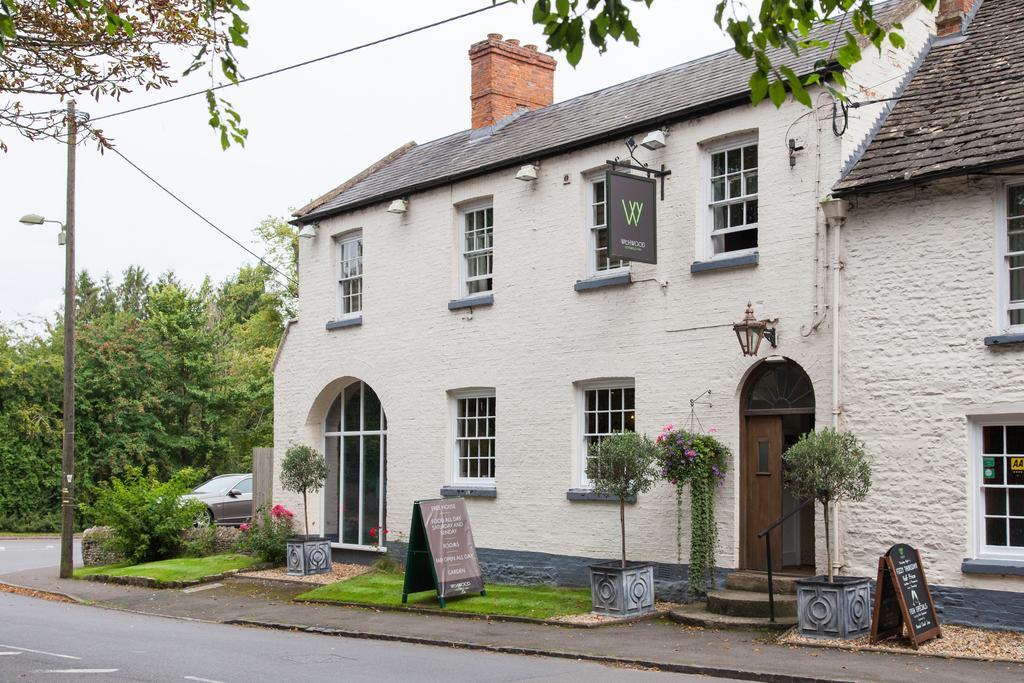 The Wychwood Inn Shipton under Wychwood ภายนอก รูปภาพ