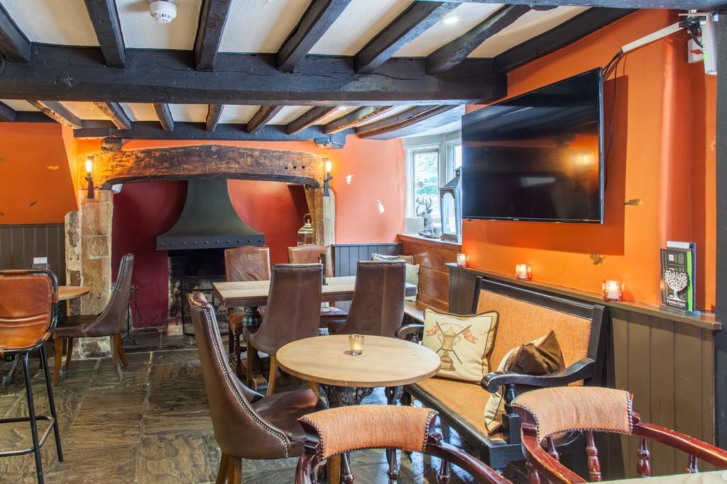 The Wychwood Inn Shipton under Wychwood ภายนอก รูปภาพ