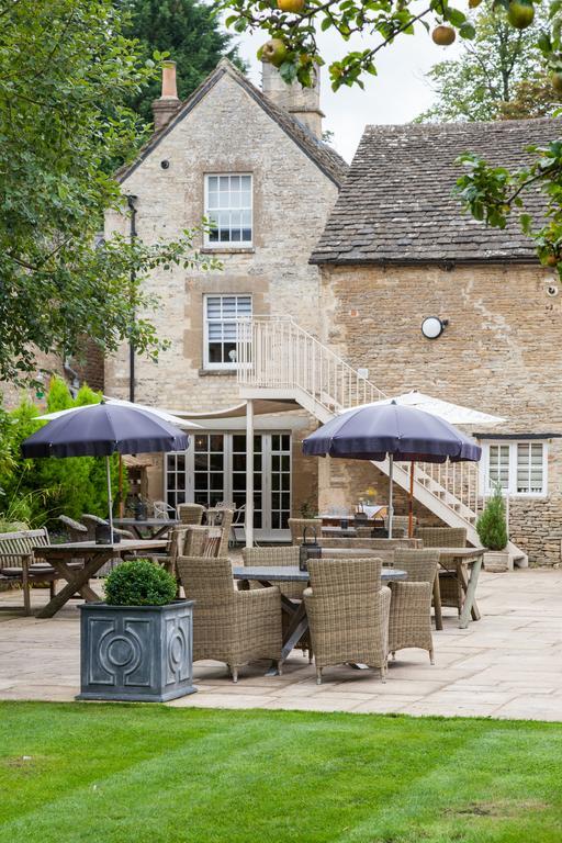 The Wychwood Inn Shipton under Wychwood ภายนอก รูปภาพ