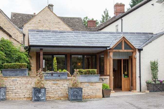 The Wychwood Inn Shipton under Wychwood ภายนอก รูปภาพ